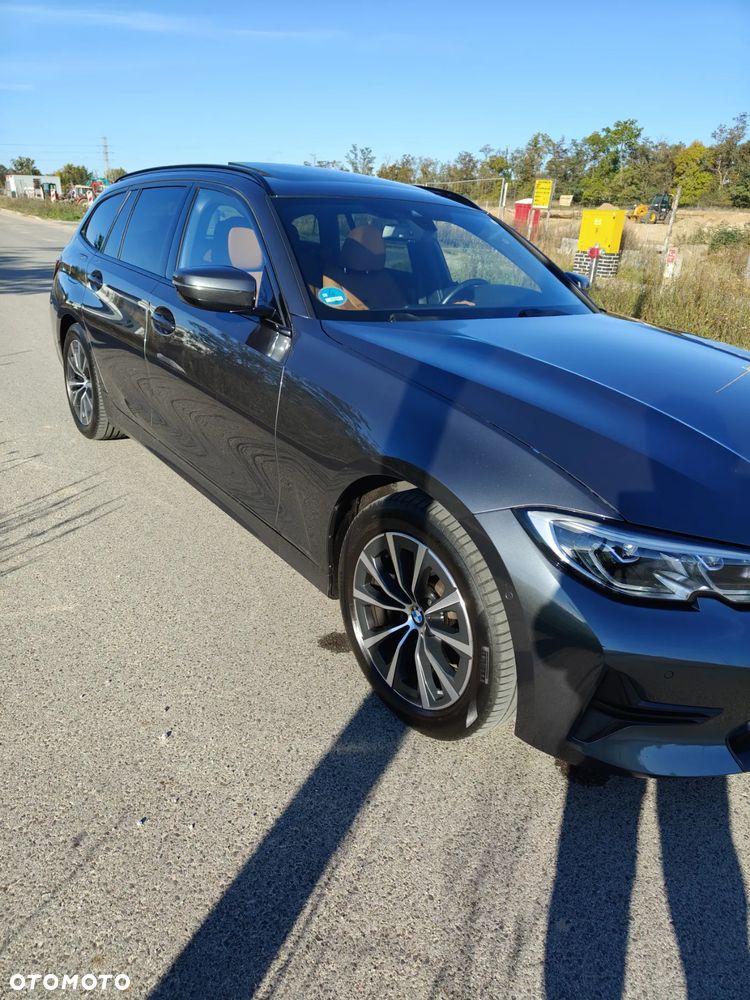 BMW Seria 3 320d Touring Sport Line - 5