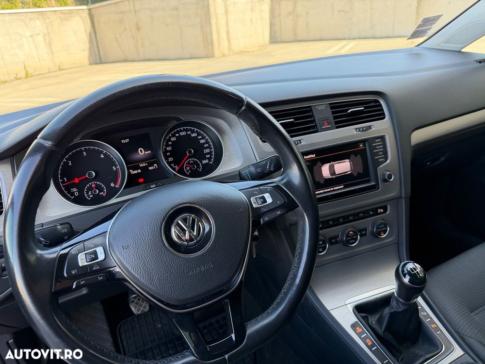 Volkswagen Golf - 12