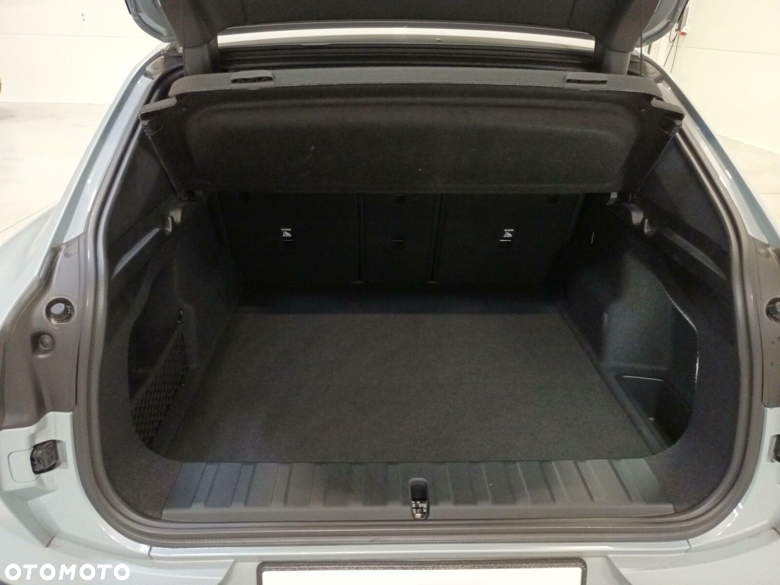 BMW iX2 - 18