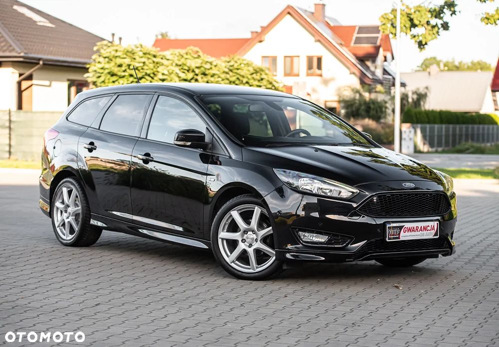 Ford Focus ver-1-5-ecoblue-scr-st--line - 2