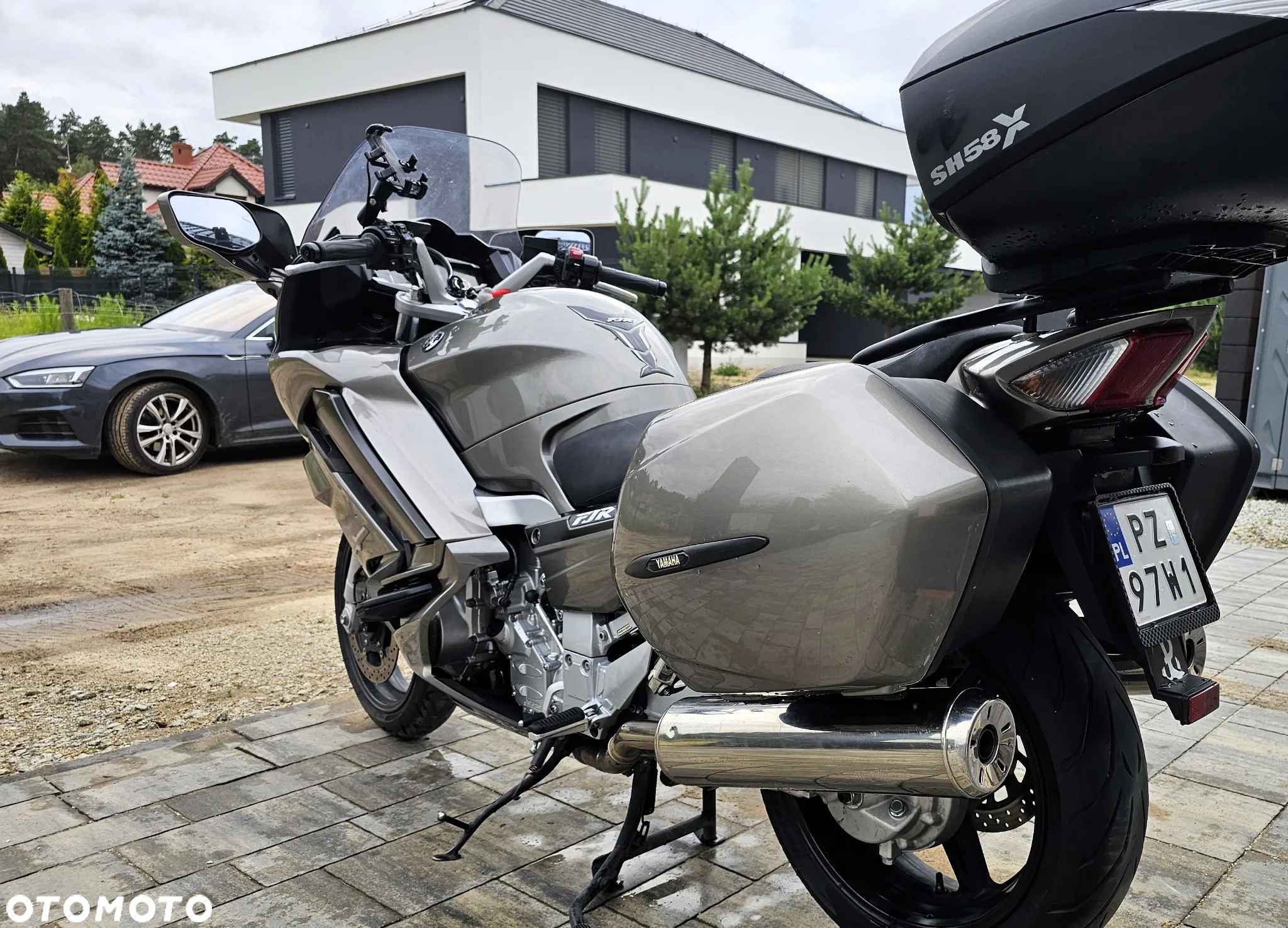 Yamaha FJR - 21