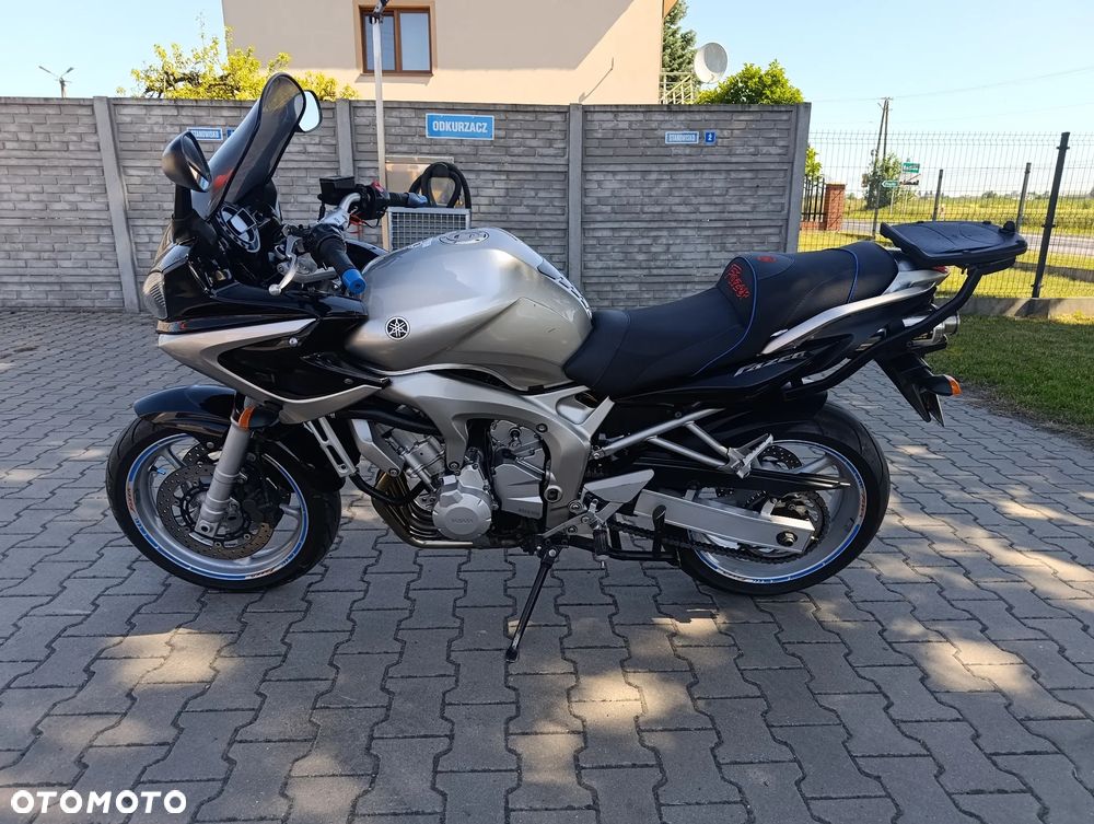 Yamaha FZ6 - 16