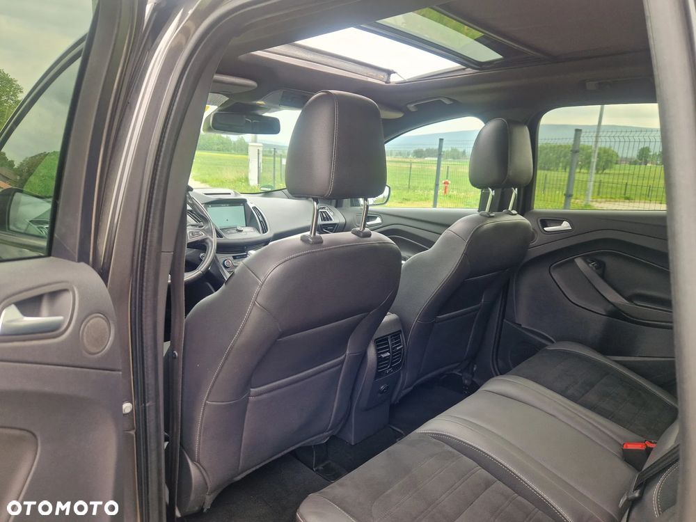 Ford Kuga 2.0 TDCi 4x4 ST-Line - 19