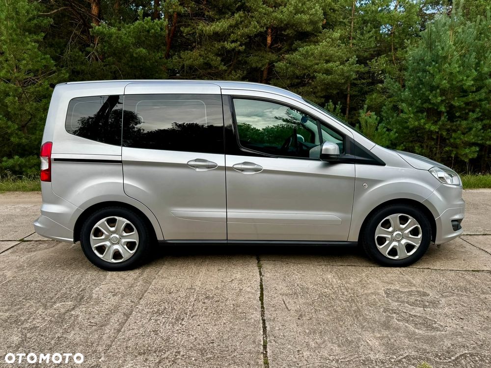 Ford Tourneo Courier 1.5 TDCi Titanium - 10