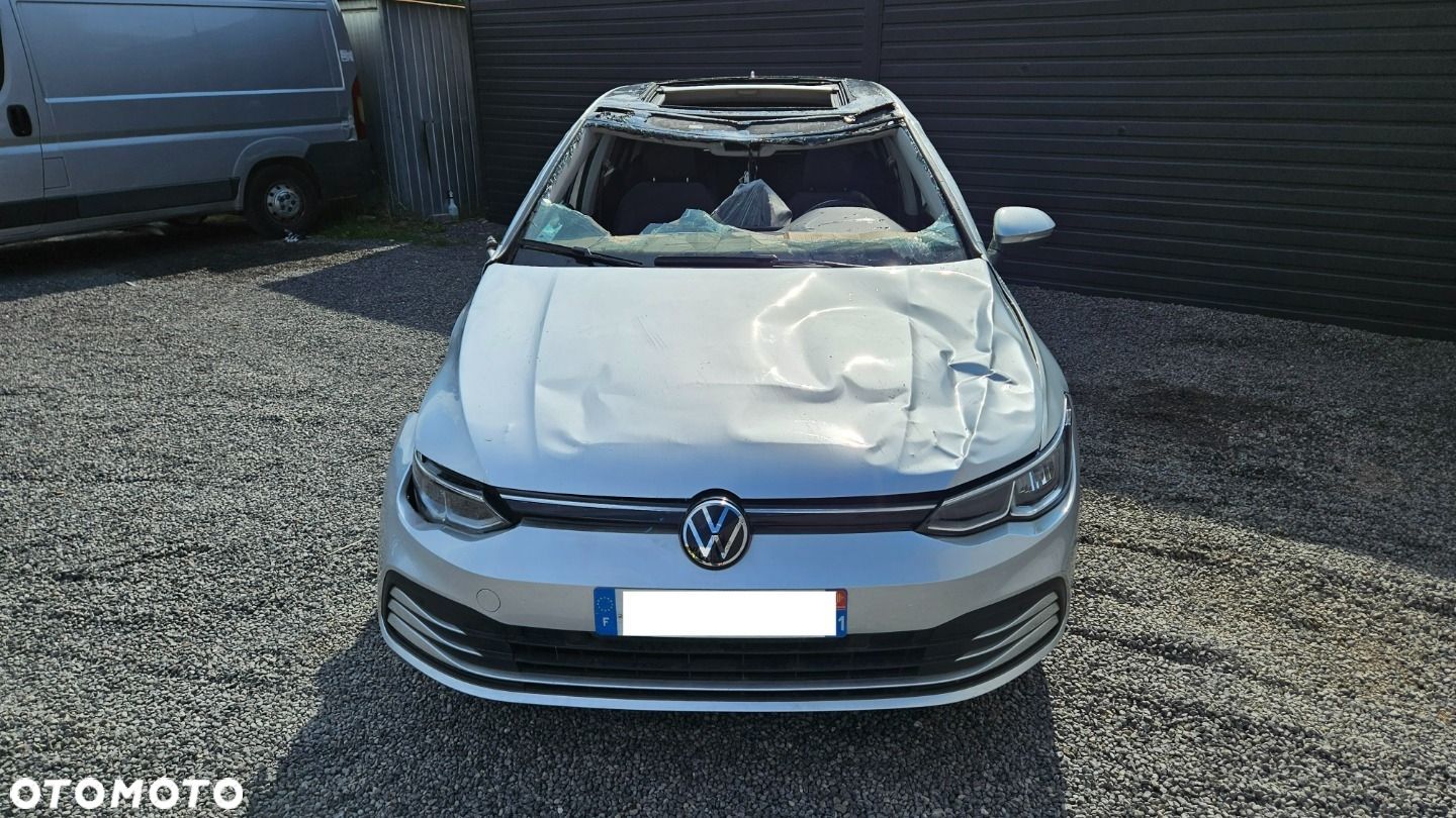 Volkswagen Golf - 1