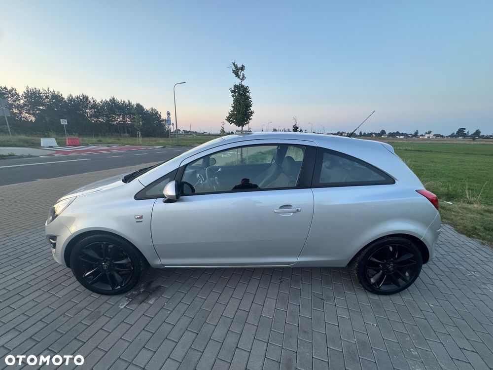Opel Corsa 1.2 Cosmo - 20