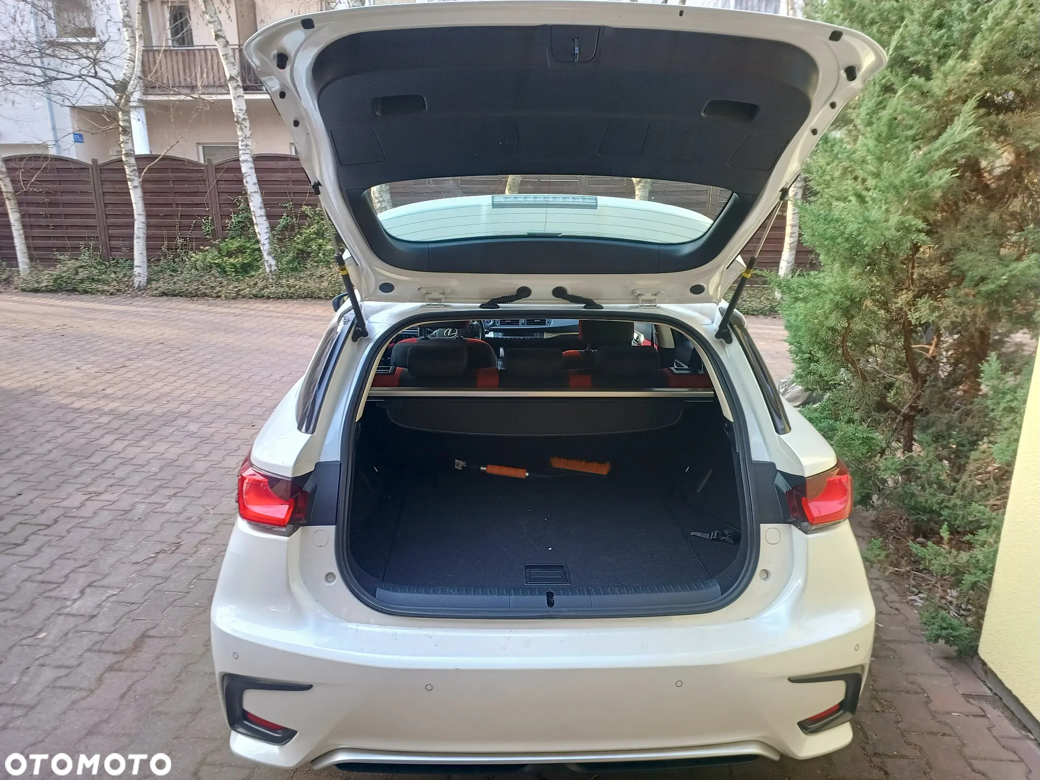 Lexus CT 200h Elegance - 13