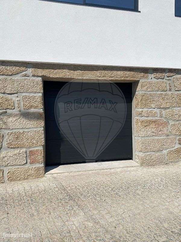 Moradia T5 para venda - Grande imagem: 2/3