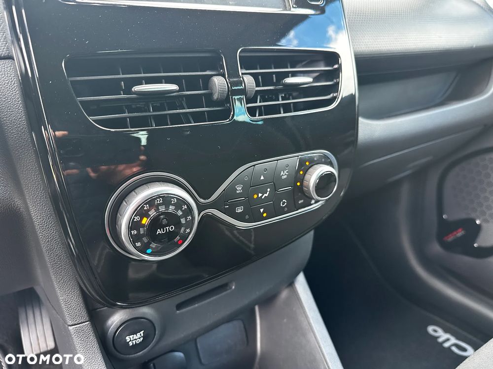 Renault Clio 1.2 16V Limited EU6 - 29