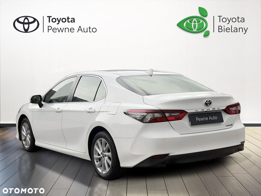 Toyota Camry 2.5 Hybrid Comfort CVT - 4