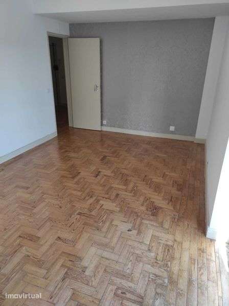 Simpático Apartamento T2 Olivais SUL - Grande imagem: 2/12