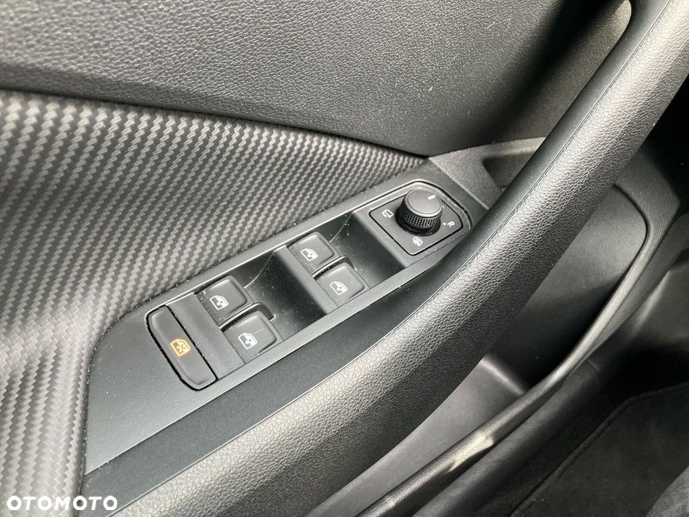 Skoda Kamiq 1.0 TSI Monte Carlo DSG - 25