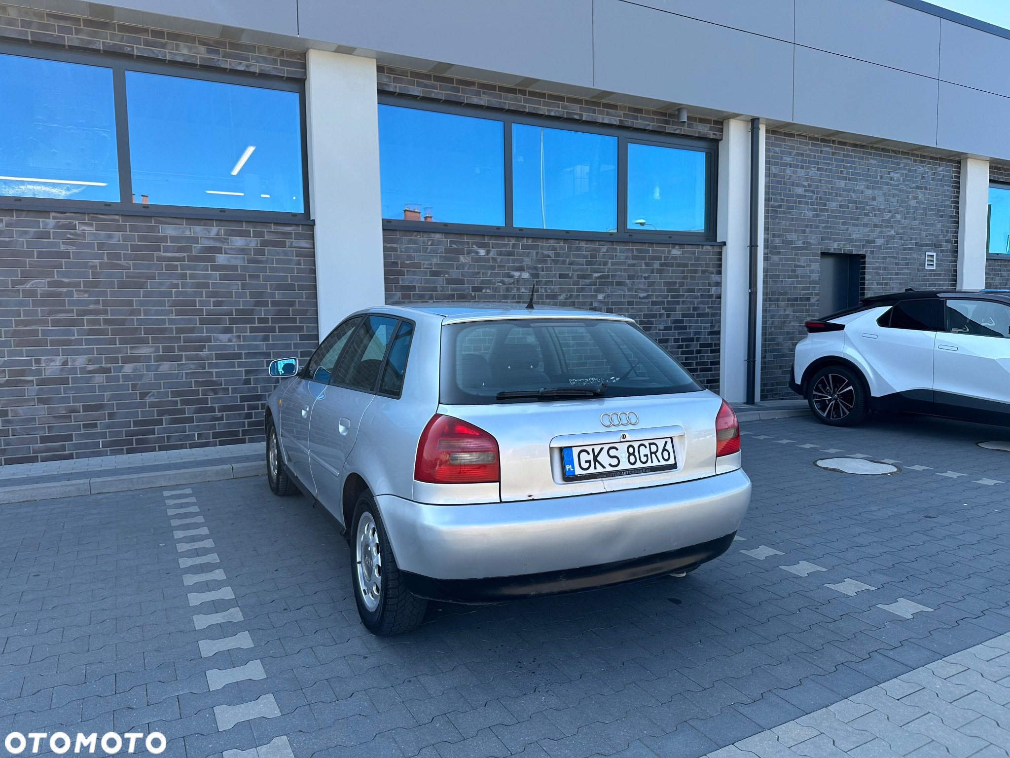 Audi A3 1.6 Ambiente - 4