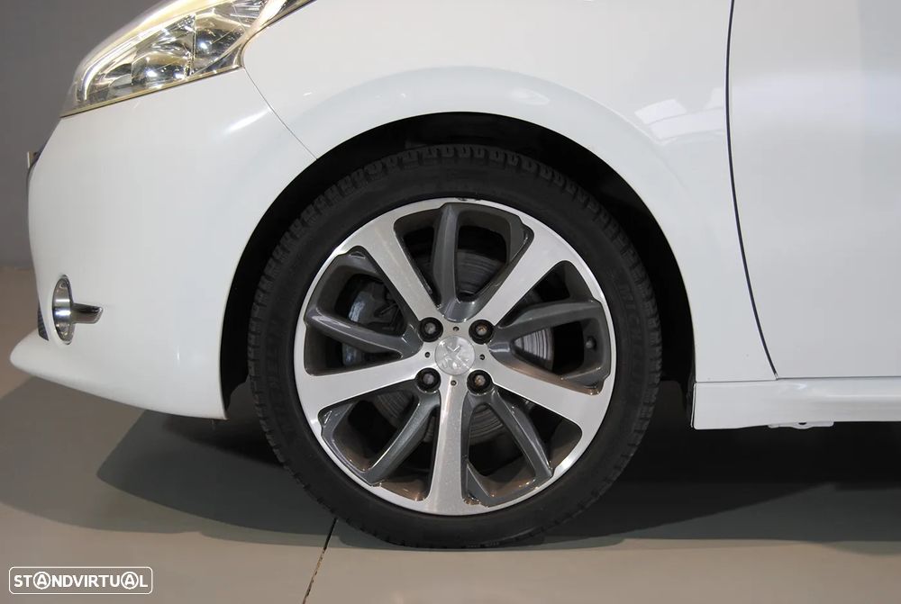 Peugeot 208 155 THP Allure - 10