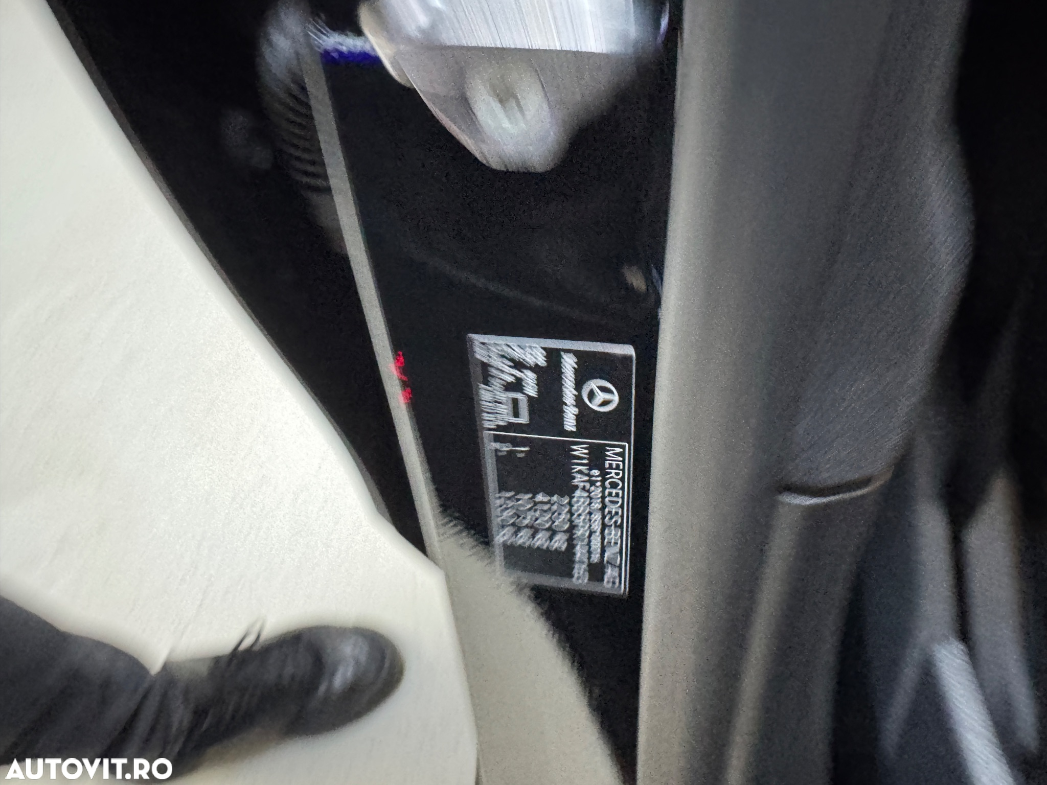 Mercedes-Benz C 180 T 9G-TRONIC Edition Avantgarde - 29