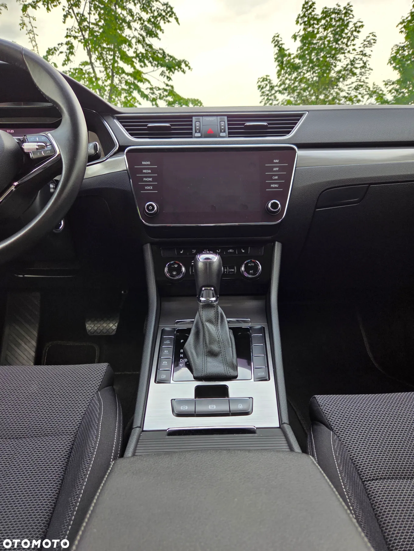 Skoda Superb Combi 1.4 TSI iV DSG Style - 12