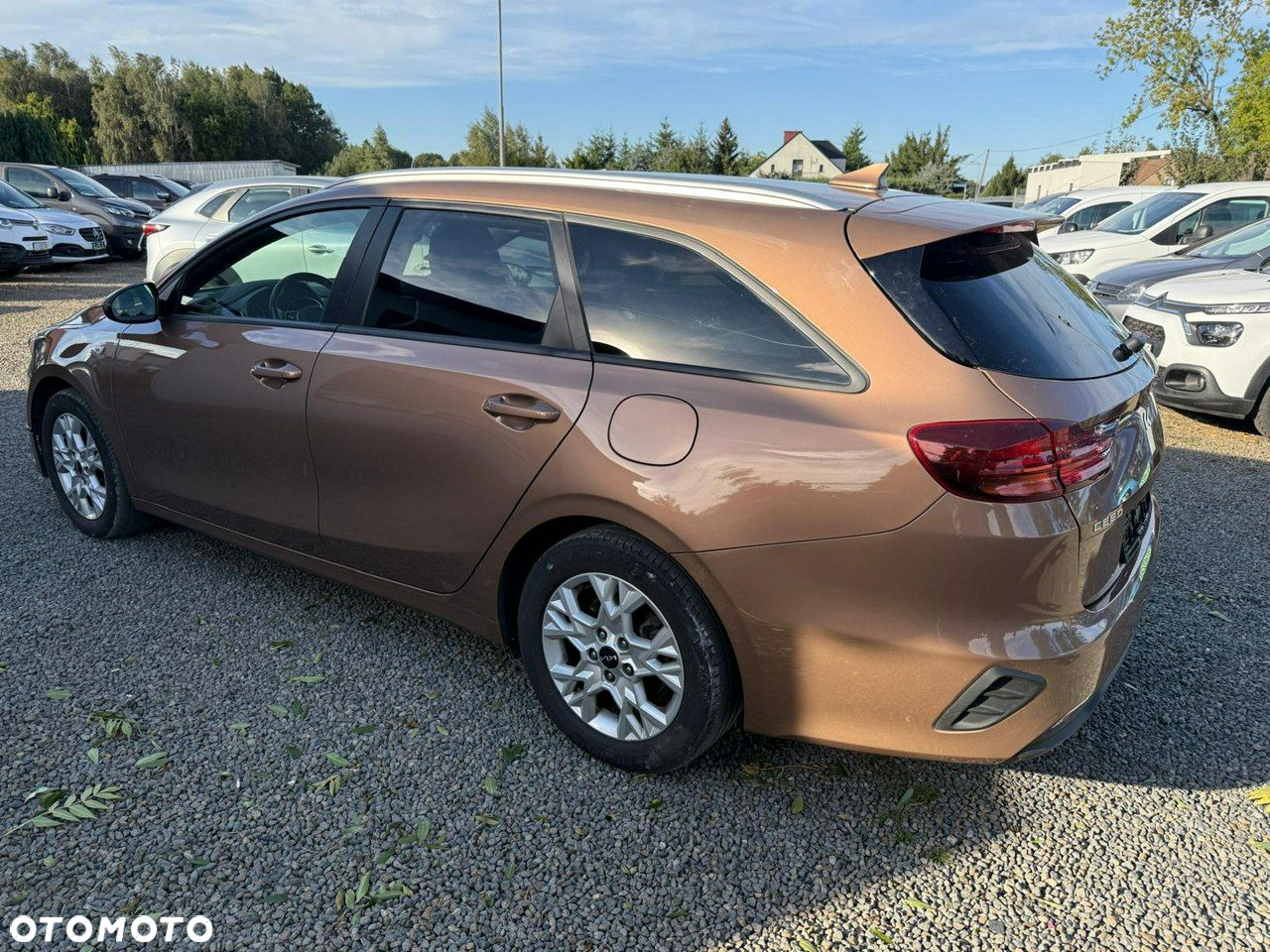 Kia Ceed - 14