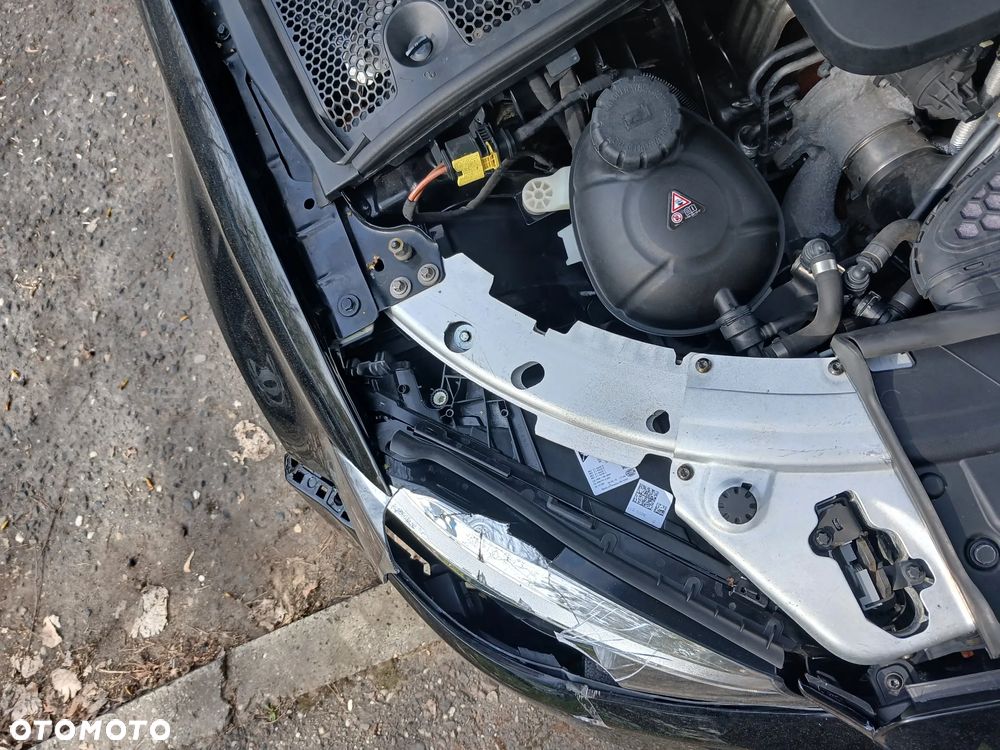 Mercedes-Benz Klasa C 180 9G-TRONIC - 4