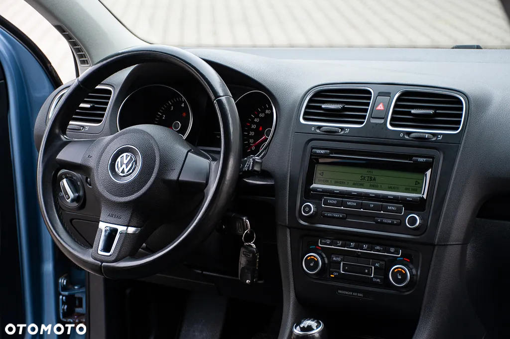 Volkswagen Golf 1.6 Comfortline - 25