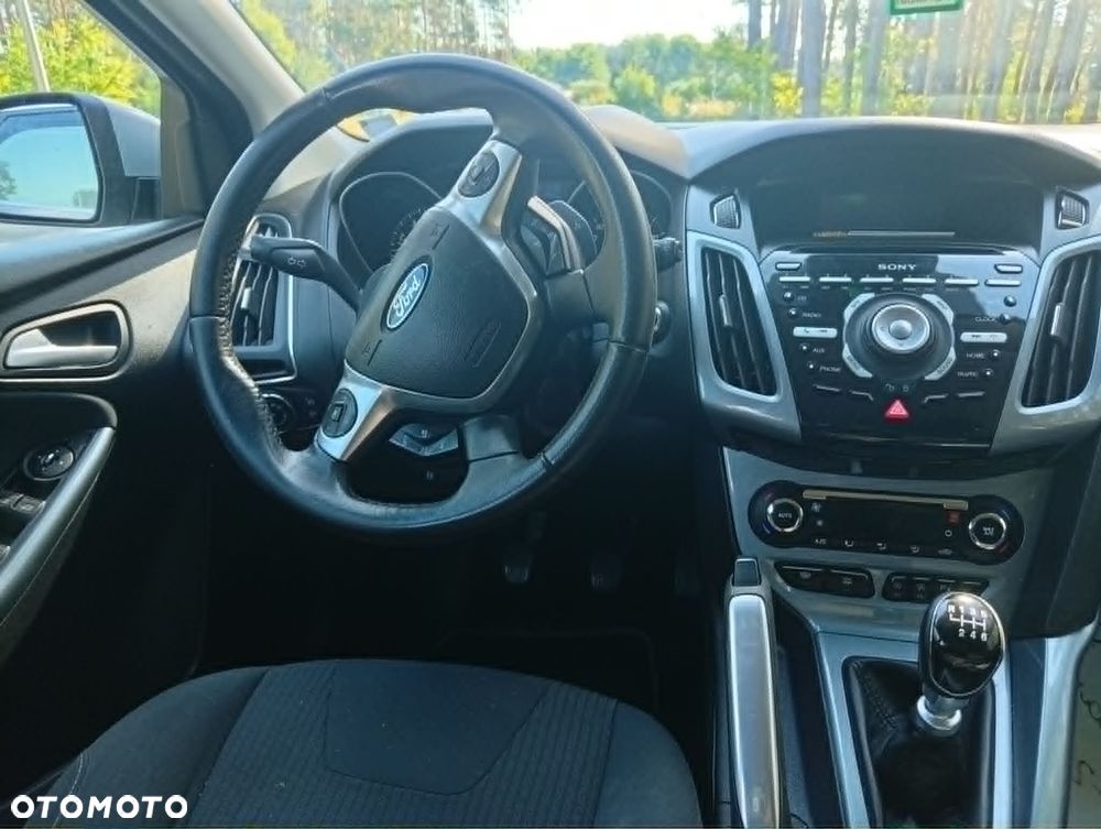 Ford Focus 1.6 EcoBoost Titanium - 11