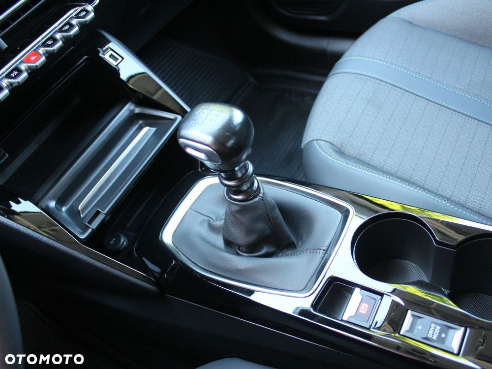 Peugeot 208 1.2 PureTech Allure Pack S&S - 10