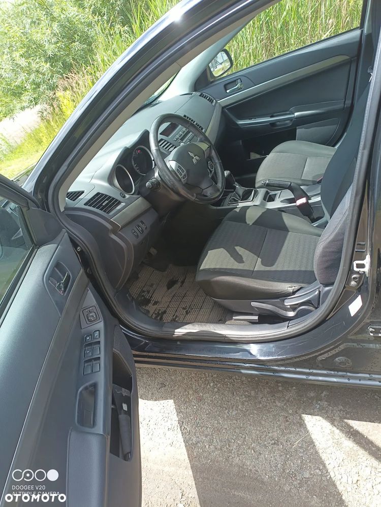 Mitsubishi Lancer 1.6 Invite - 15
