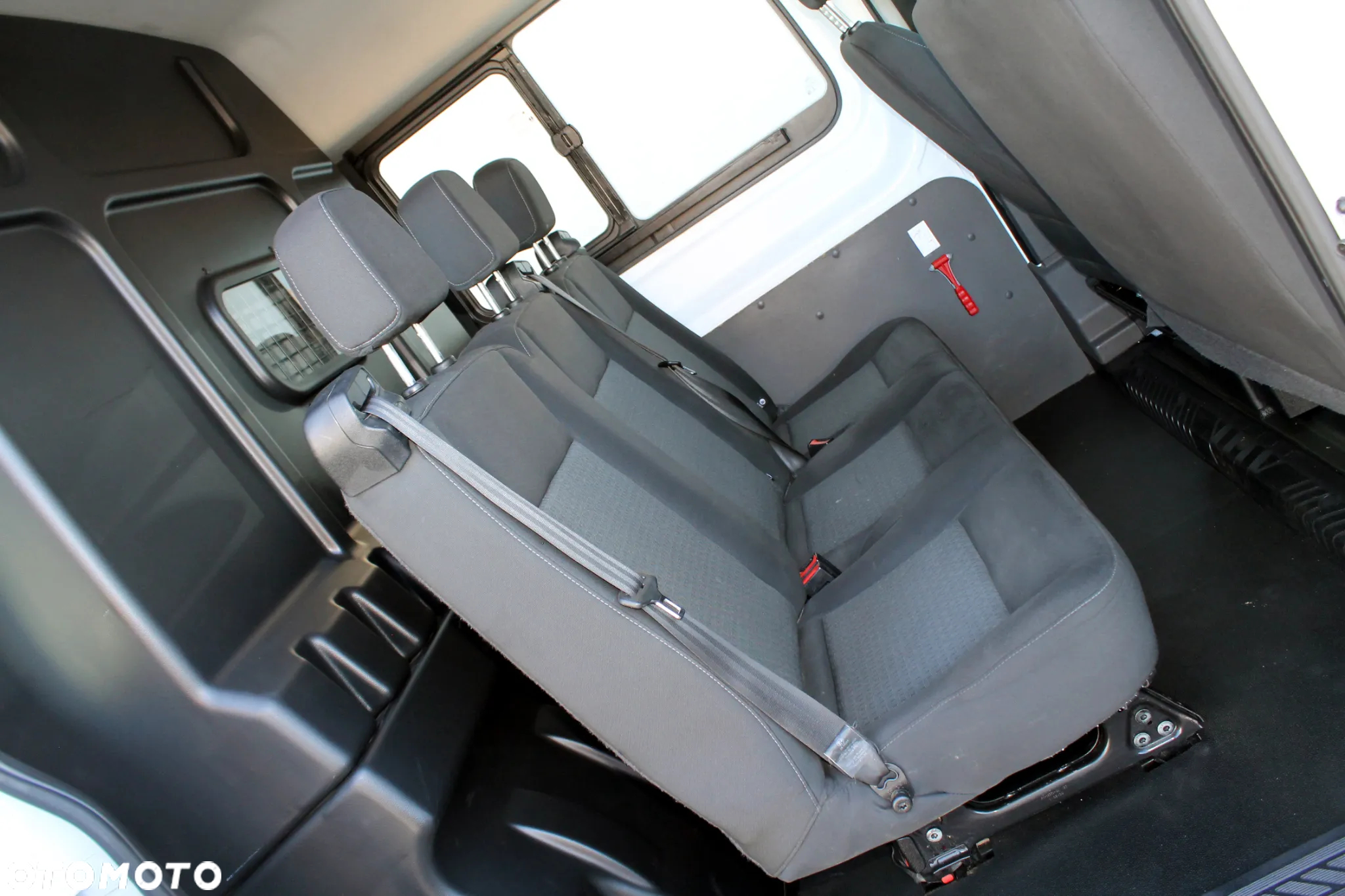 Ford L2H2  6 MIEJSCOWA BRYGADÓWKA 2 LITRY DISEL - 12
