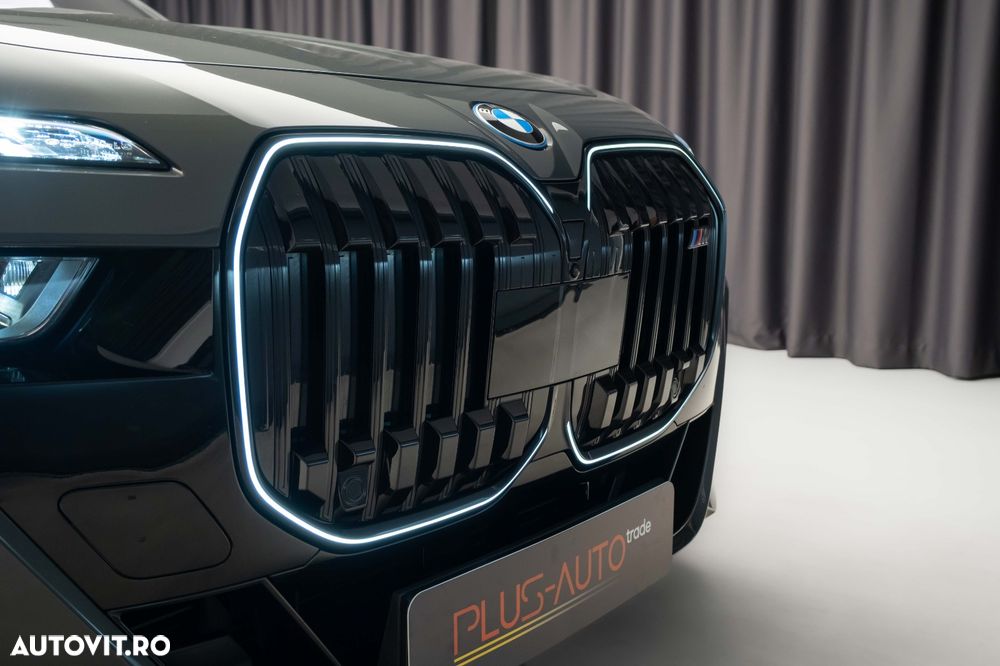 BMW M7 M760e xDrive AT PHEV - 3