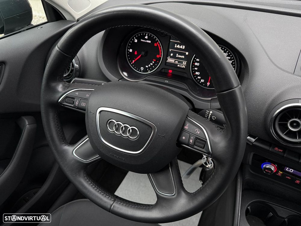 Audi A3 1.6 TDI Attraction - 7