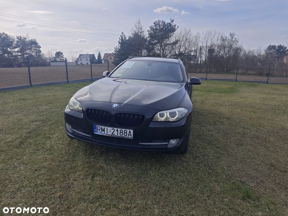 BMW Seria 5 525d xDrive - 5