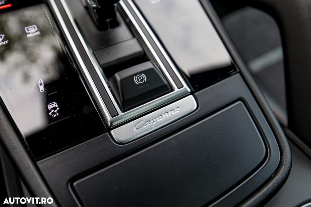 Porsche Cayenne - 27