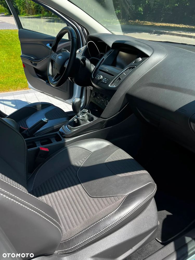 Ford Focus 1.5 EcoBoost STart-Stopp-System ST-LINE - 13