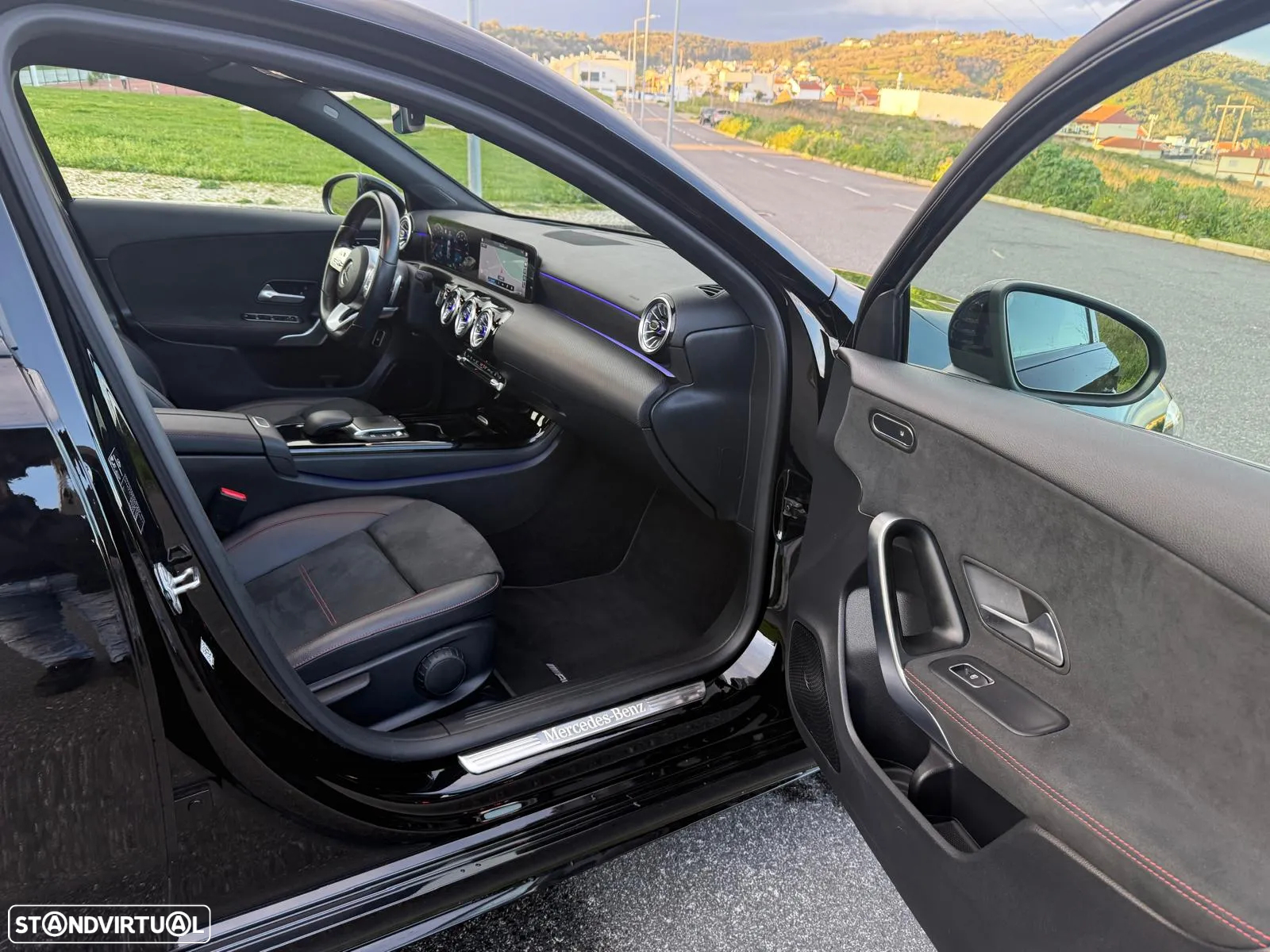 Mercedes-Benz A 250 Limousine e AMG Line - 31