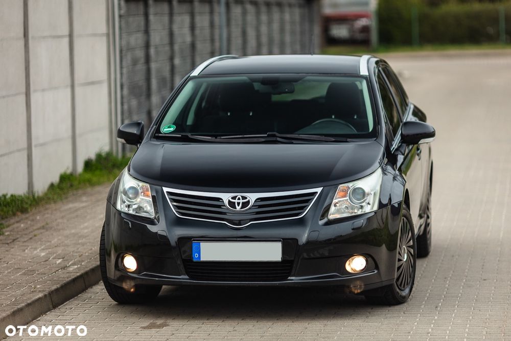 Toyota Avensis 1.8 Comfort - 2
