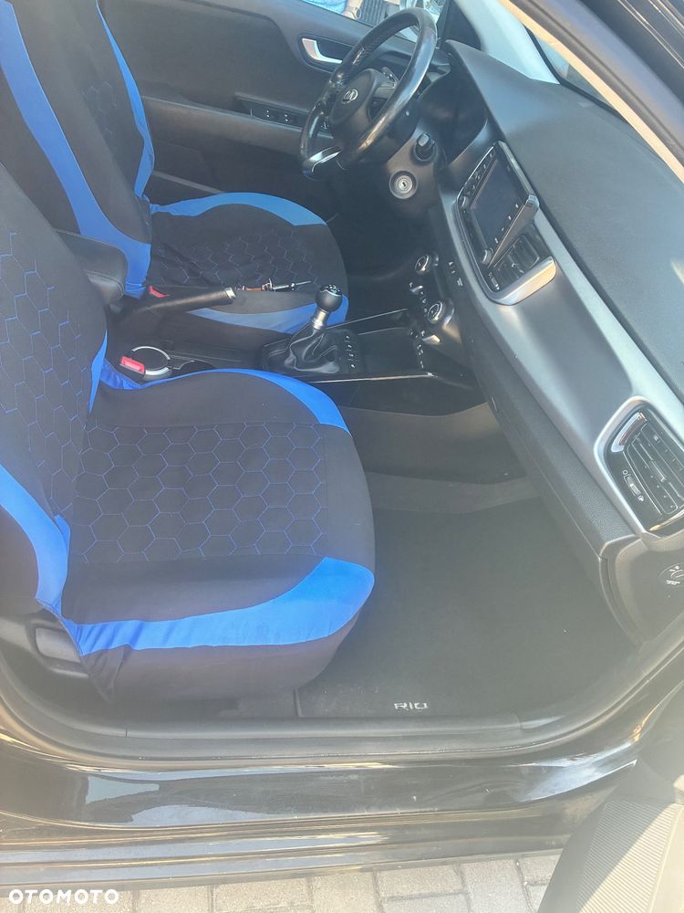 Kia Rio 1.2 L - 4
