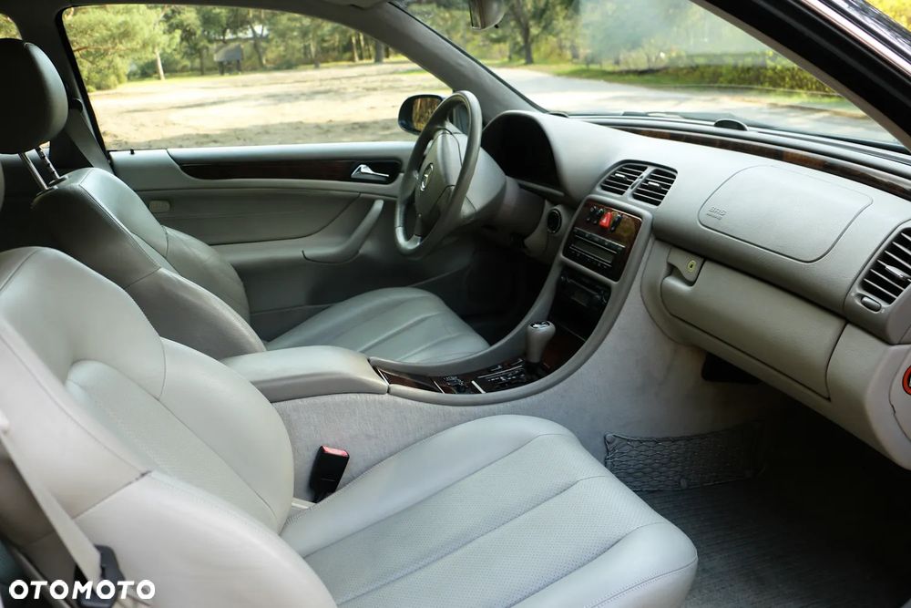 Mercedes-Benz CLK - 25