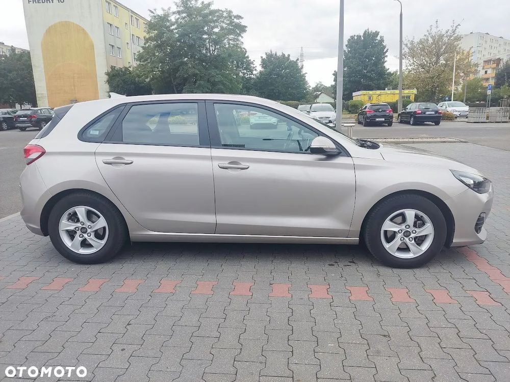 Hyundai i30 1.4 Classic + - 4