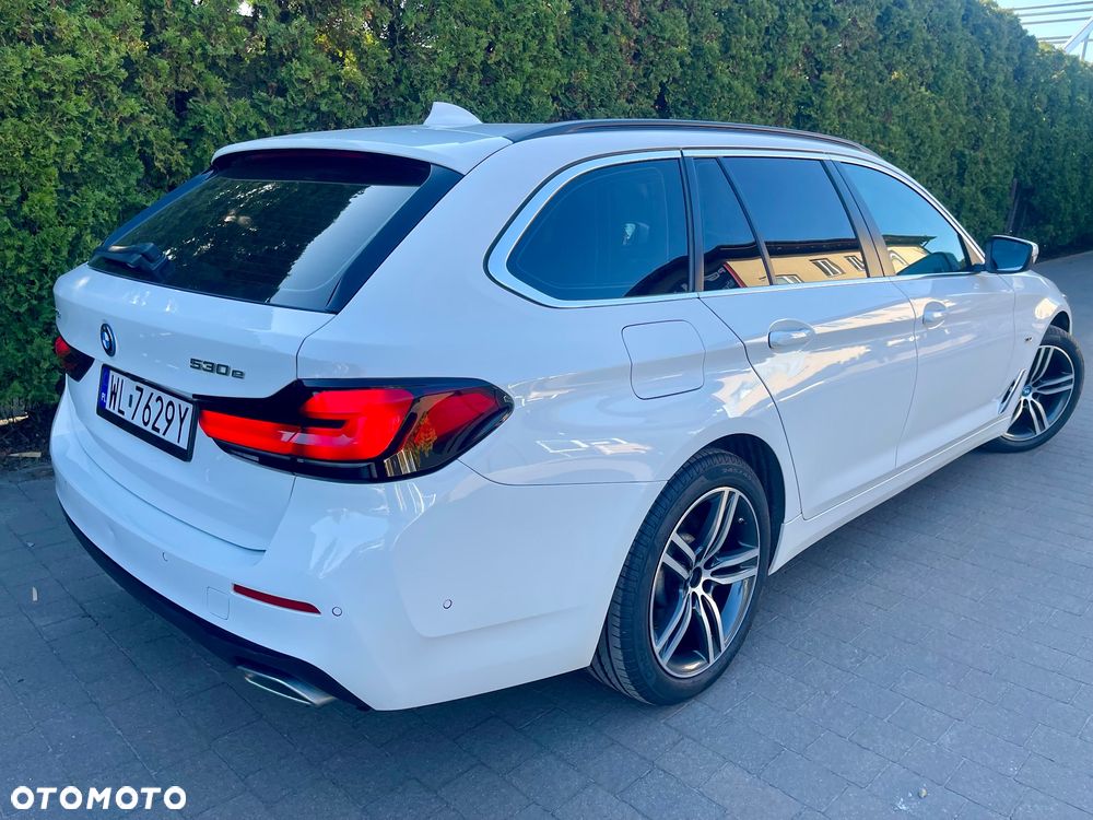 BMW Seria 5 530e xDrive - 7