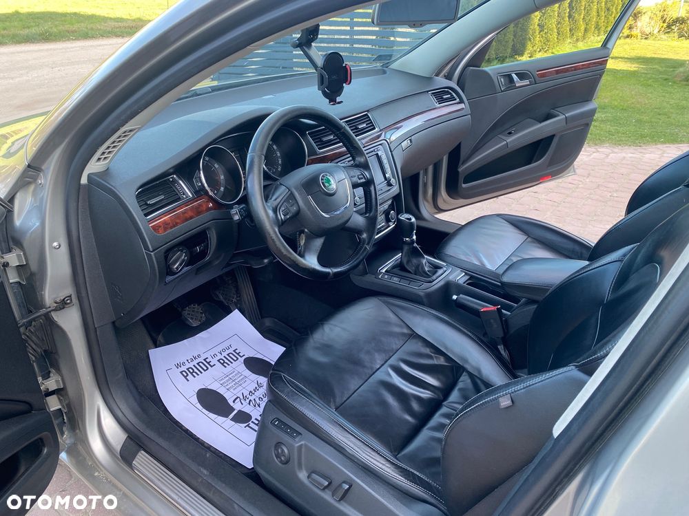 Skoda Superb 1.8 TSI FAMILY - 12