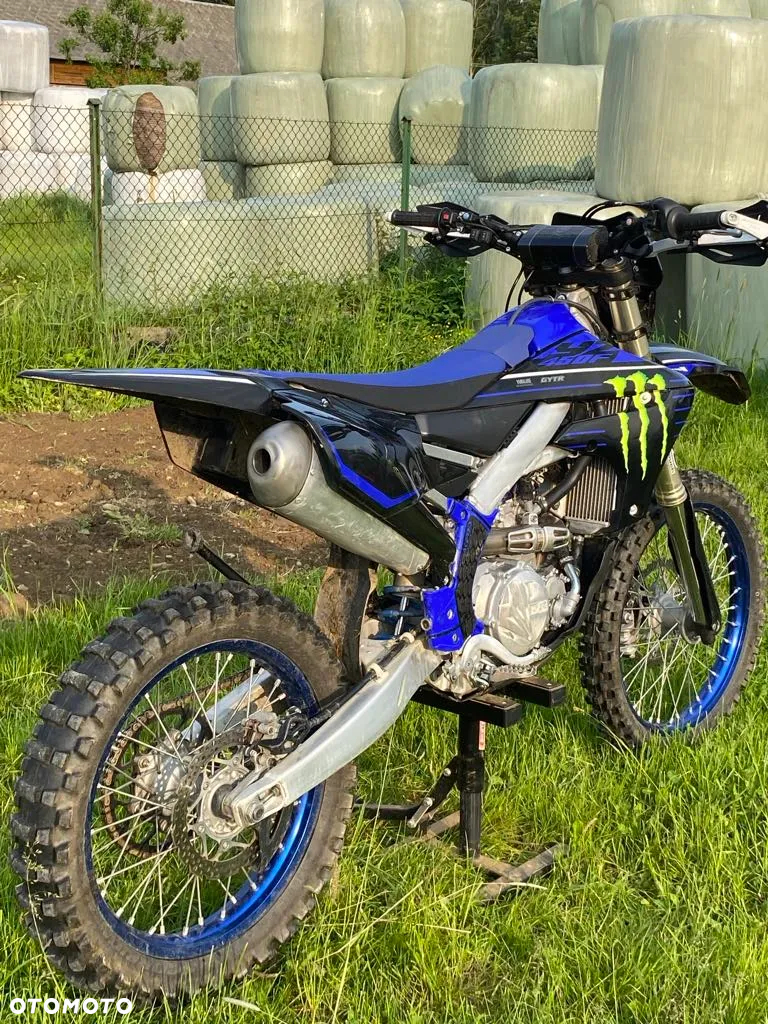 Yamaha YZF - 23