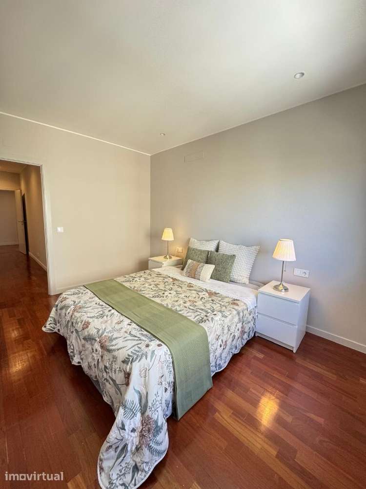 Apartamento T2 Remodelado - Grande imagem: 2/12