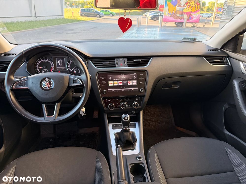 Skoda Octavia 1.6 TDI SCR Ambition - 10