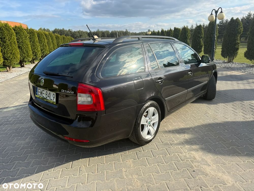 Skoda Octavia 1.6 TDI DPF Ambition - 5