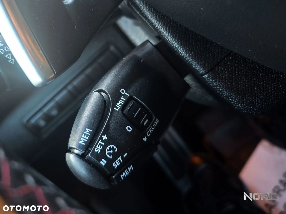 Peugeot 308 1.6 BlueHDi Active S&S EAT6 - 14