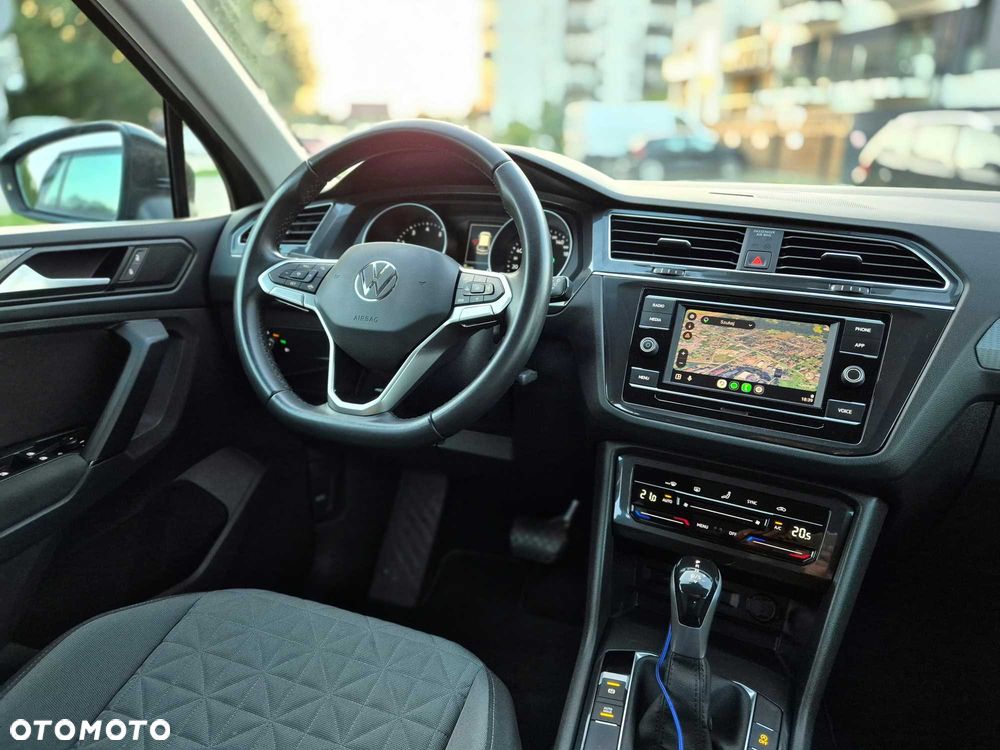 Volkswagen Tiguan - 8