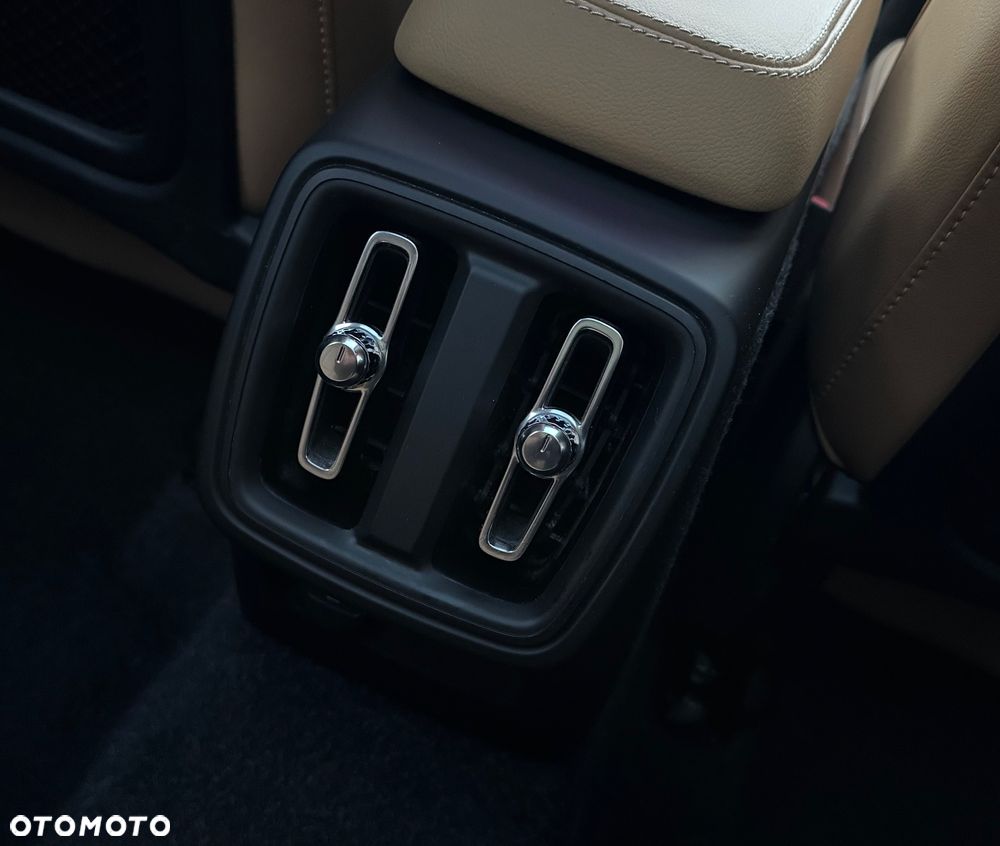 Volvo XC 40 B4 B AWD Geartronic Inscription - 35