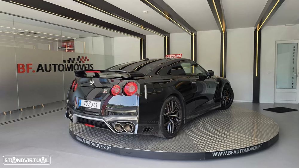 Nissan GT-R Prestige Edition - 5