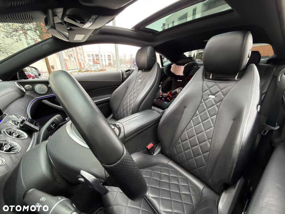 Mercedes-Benz Klasa E 220 d 4-Matic 9G-TRONIC - 22