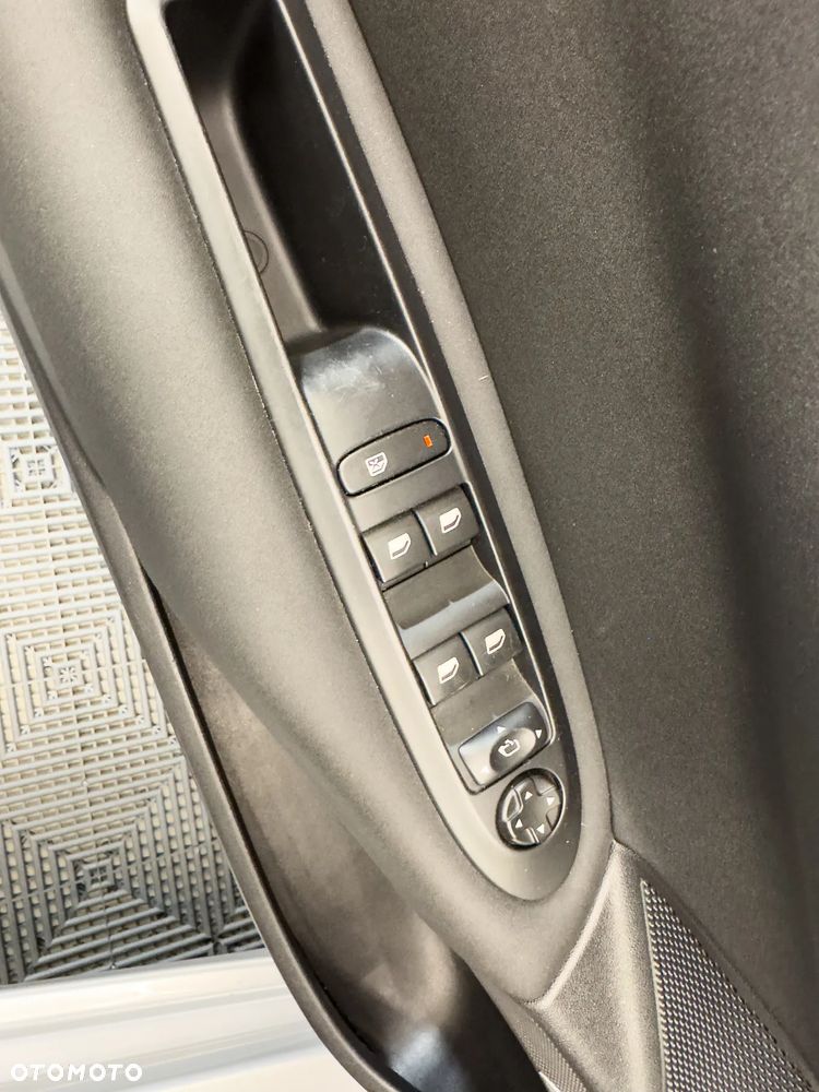 Citroën C4 HDi 115 Exclusive - 33