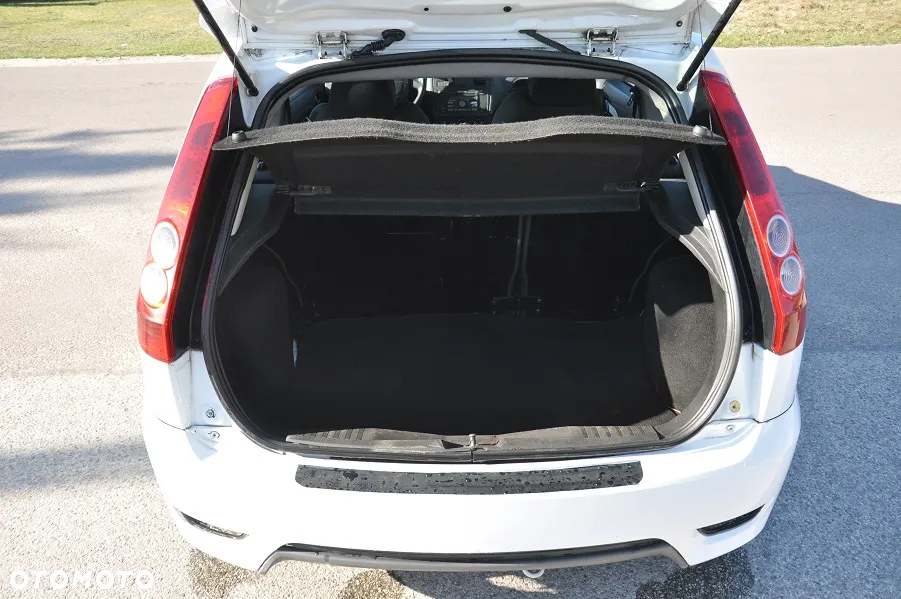 Ford Fiesta - 11